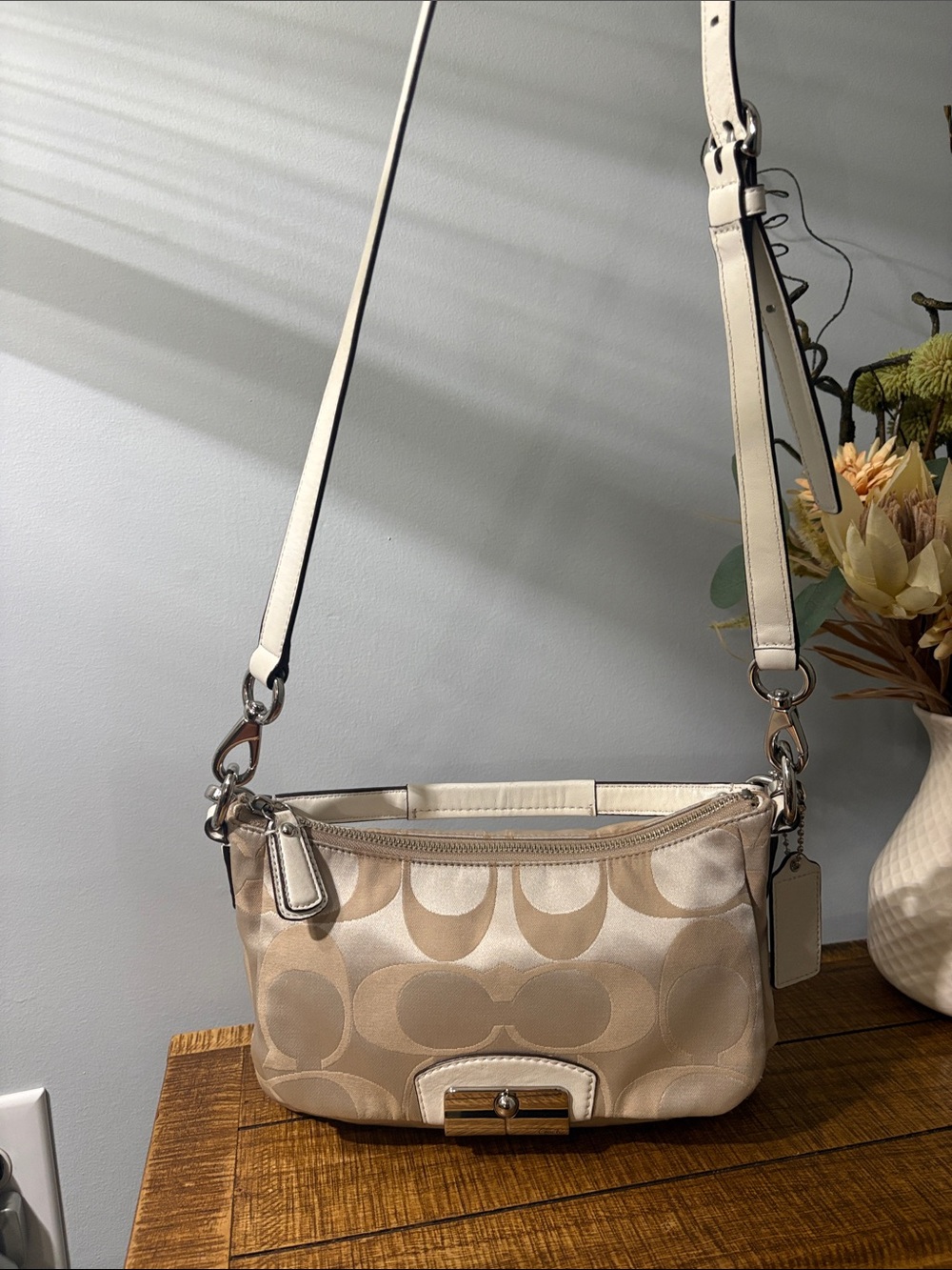 Coach Cream Signature Canvas Shoulder Bag with Removable Strap - Picture 7 of 13